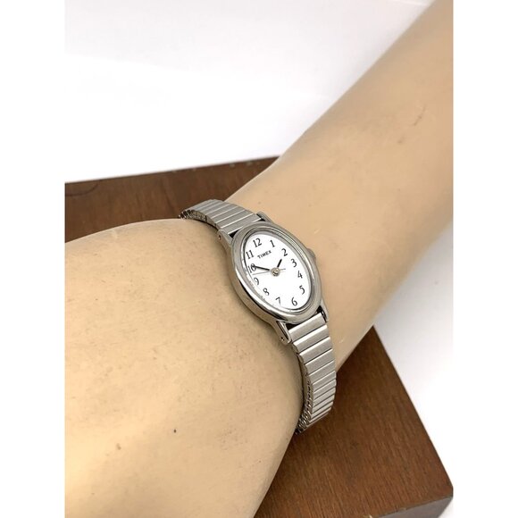 Timex Women's Watch T21902 Quartz Petite White Dial Silver Steel Expansion Band - Picture 5 of 13